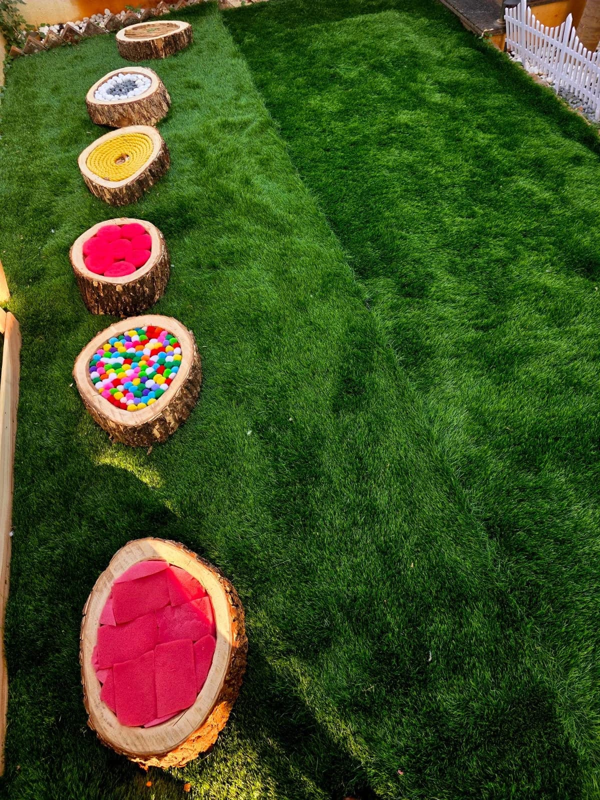 Sensory path with natural materials at FlyHigh